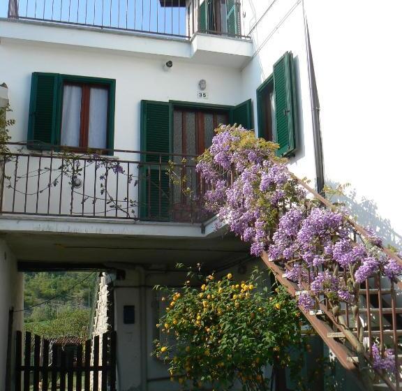 Дом 1 Спальня, La Corte Del Borgo