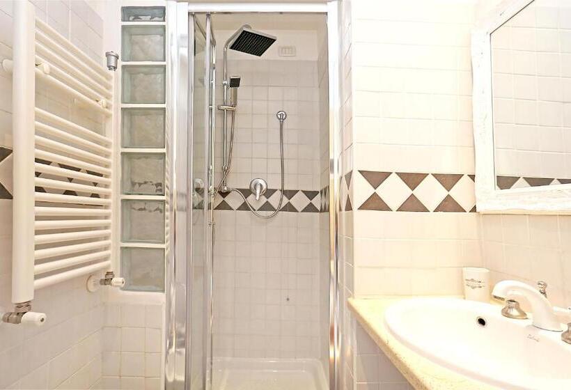 Номер Superior, Liberty Rome Suites   Liberty Collection