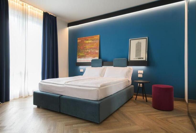 اتاق لوکس, All'azzurro