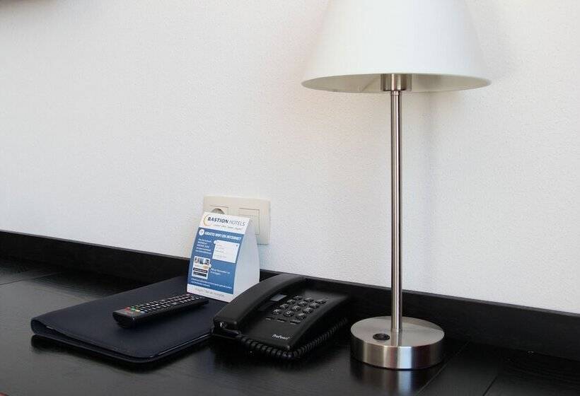 Номер Deluxe, Bastion Hotel Amsterdam Airport