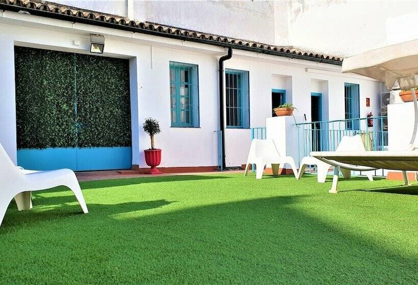 اتاق اکونومی, Casual De Las Letras Sevilla