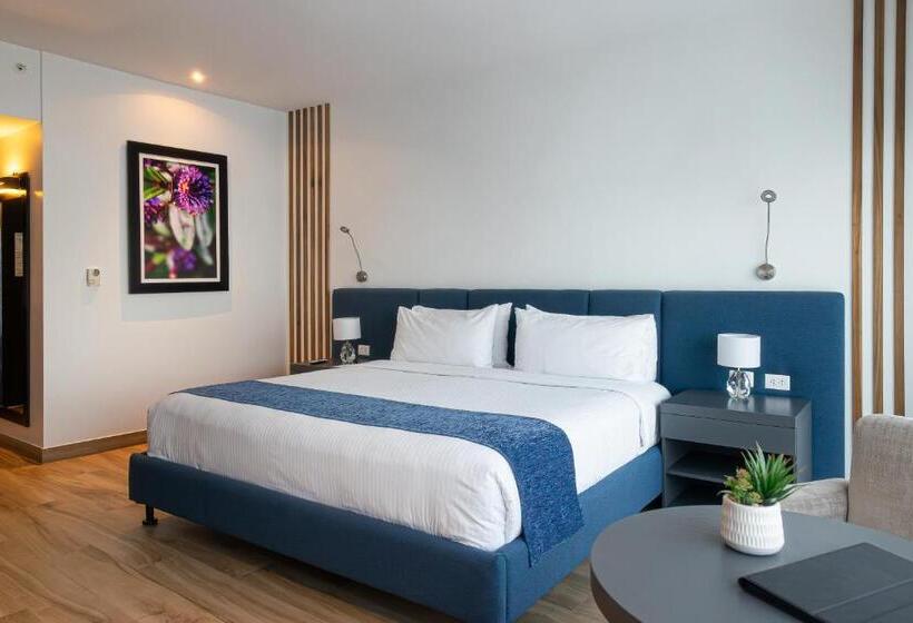 Номер Deluxe Кровать Кинг с Видом, Wyndham Guayaquil, Puerto Santa Ana