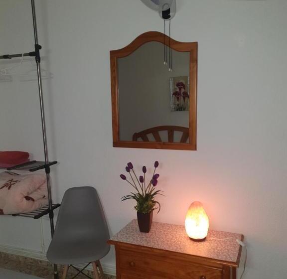 اتاق استاندارد سه نفره, Hostal Diaz