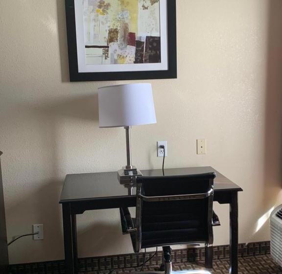 Номер Стандарт, Quality Inn & Suites Quantico