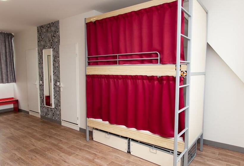 Bed in Gedeelde Kamer met Gedeelde Badkamer, St Christopher S Inn Paris   Gare Du Nord