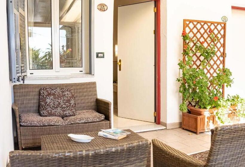 اتاق استاندارد چهار تخته, Marinella
