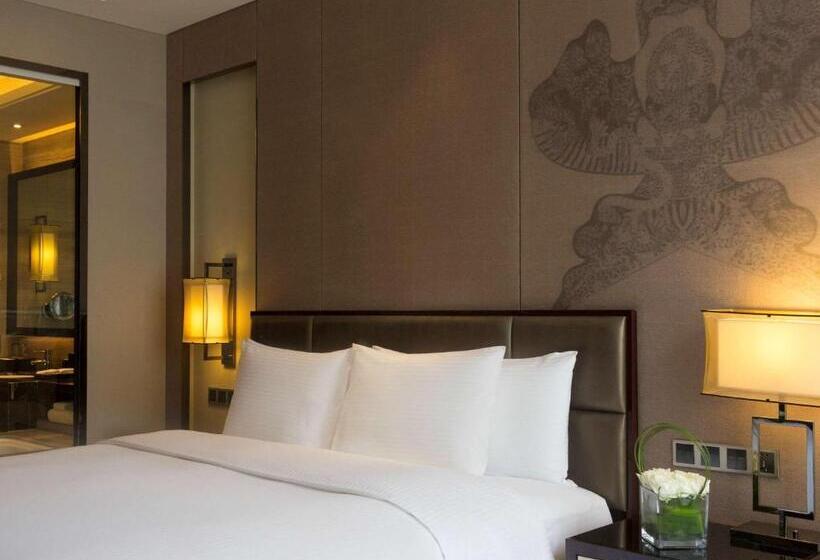 اتاق سوپریور با تخت بزرگ, Pullman Weifang