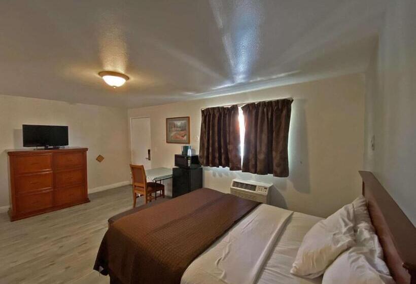 스탠다드 룸 킹사이즈 침대, Rodeway Inn