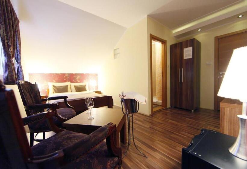 غرفة كومفورت, Rooms Konak Mikan