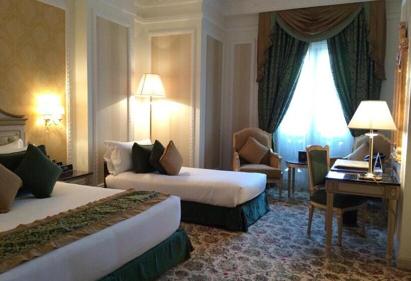 Cameră Familiară Clasică, Royal Rose Abu Dhabi, A Curio By Hilton Affiliated