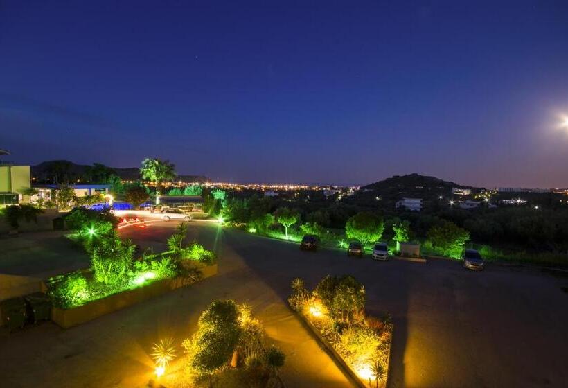 اتاق استاندارد سه تخته با چشم‌انداز باغ, Hillside Studios & Apartments