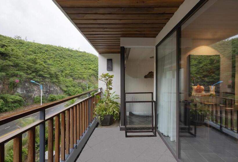 Deluxe Room Mountain View, Amiana Resort Nha Trang