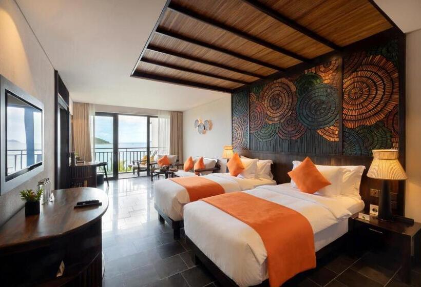 اتاق لوکس با چشم‌انداز دریا, Amiana Resort Nha Trang
