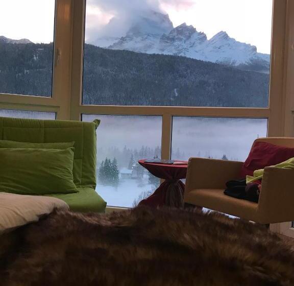 Полулюкс, Th Cadore   Hotel Antelao