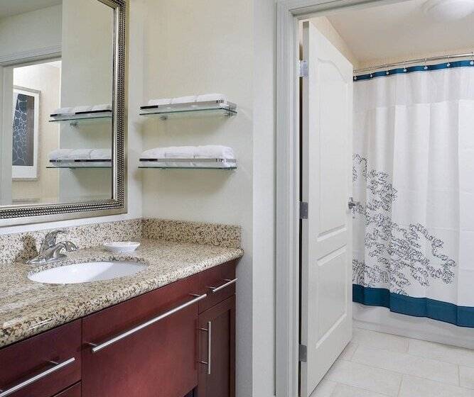 Люкс 2 Спальни, Residence Inn Bismarck North