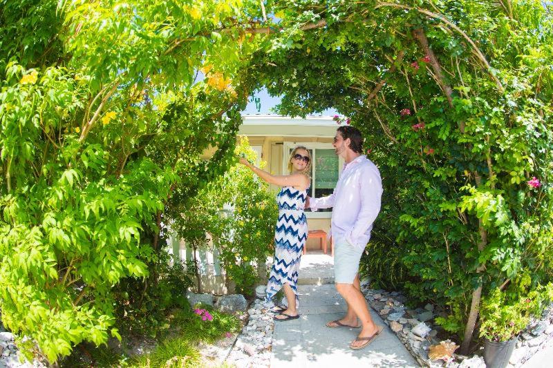 کلبه دلوکس, Kokomo Botanical Resort   Caribbean Family Cottages