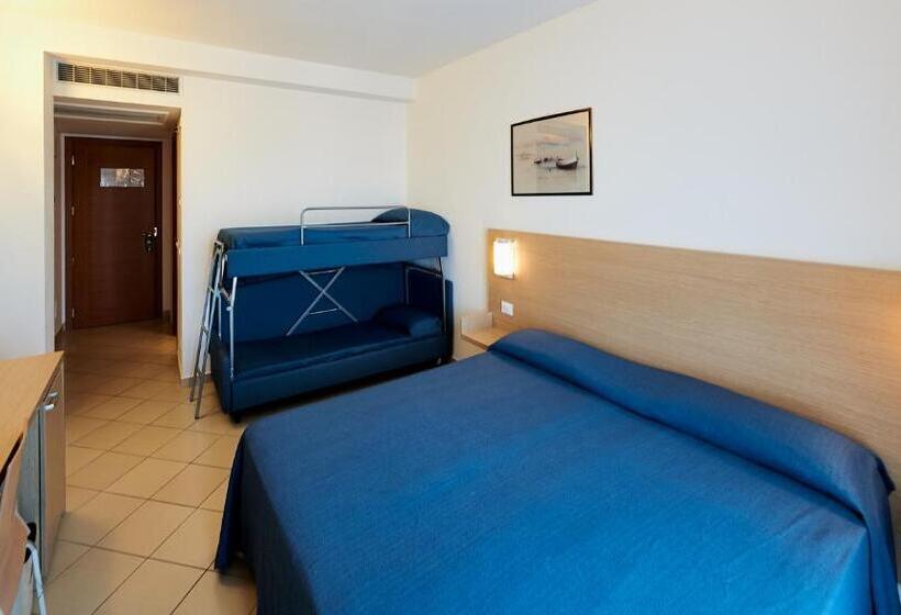 Четырехместный Номер Стандарт, Bolgheri Marina Resort Ex Varo Village