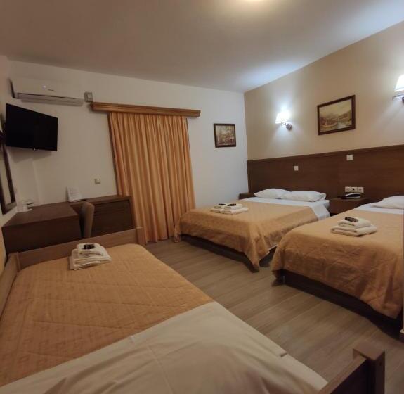 Quarto Quádruplo Estandar, Filoxenia Hotel Monemvasia