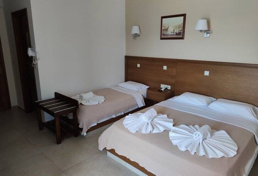 Quarto Triplo Standart Vista Mar Lateral, Filoxenia Hotel Monemvasia