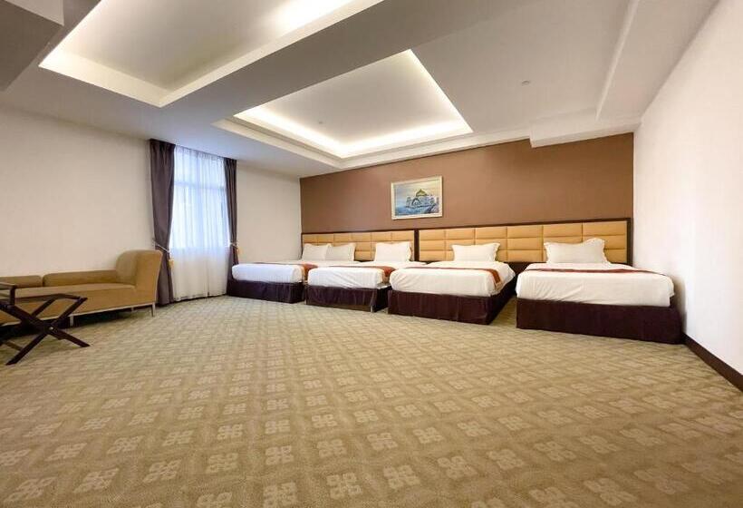 Premium Zimmer für 4 Personen, Hallmark Crown