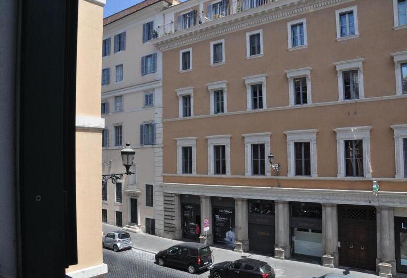 اتاق استاندارد چهار تخته, Navona Stay