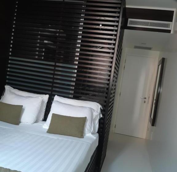 اتاق استاندارد چهار تخته, Navona Stay