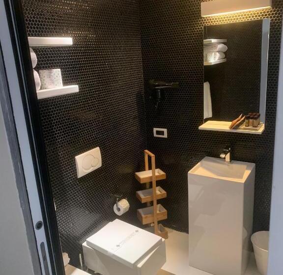 اتاق استاندارد, Navona Stay