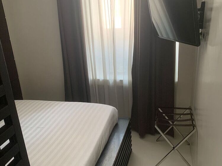 اتاق استاندارد, Navona Stay