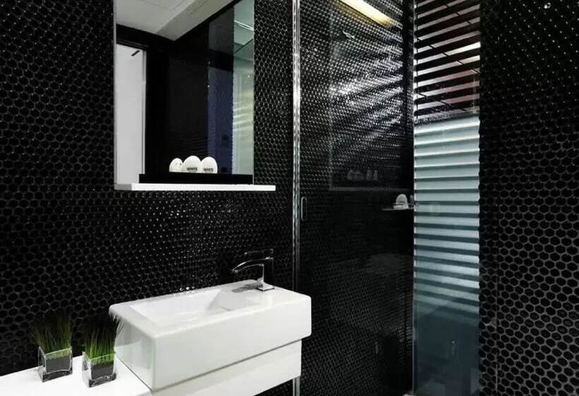 اتاق استاندارد چهار تخته, Navona Stay
