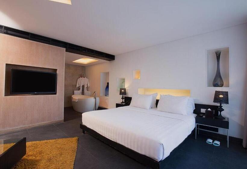 Люкс Кровать Кинг, The 1o1 Bali Fontana Seminyak