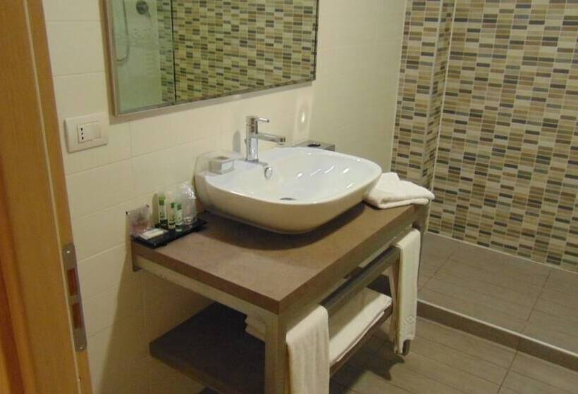 اتاق راحتی سه تخته, Turin Airport Hotel & Residence