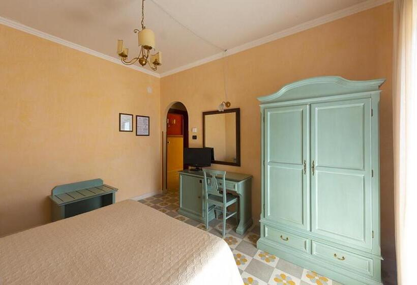 Номер Стандарт с Балконом, Villa Rosa Antico