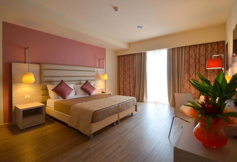 اتاق سوپریور چهار تخته, Turin Airport Hotel & Residence