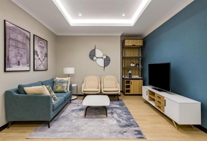 Люкс Дюплекс, Radisson Hotel Riyadh Airport