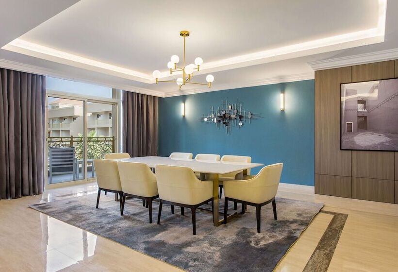Люкс 2 Спальни, Radisson Hotel Riyadh Airport