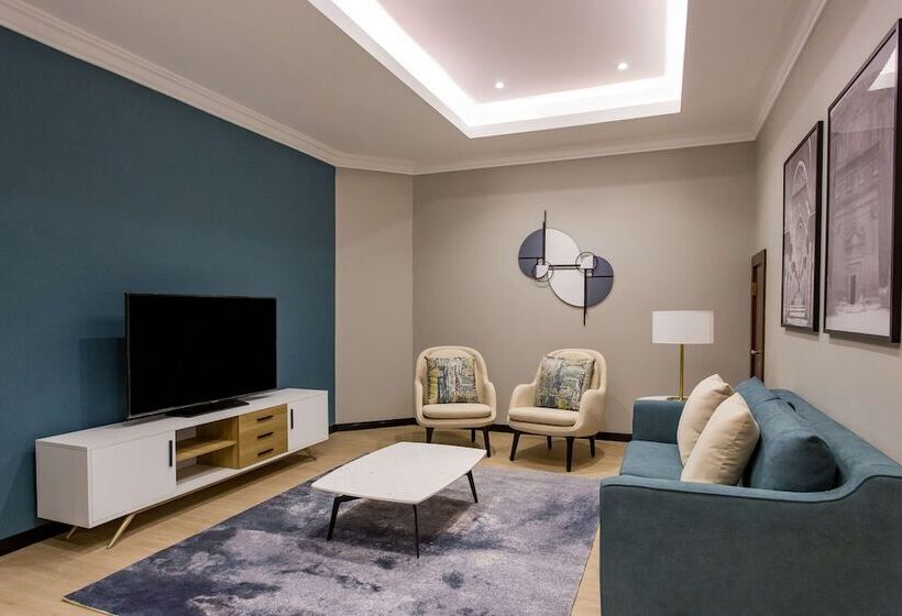 Люкс 2 Спальни, Radisson Hotel Riyadh Airport