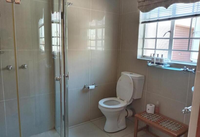 غرفة عائلية, 75 On Milner Lodge