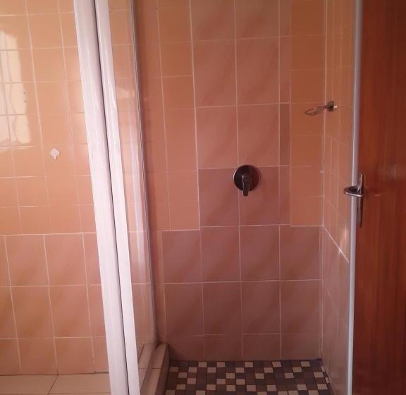 Номер Стандарт, Kuyasa Guesthouse