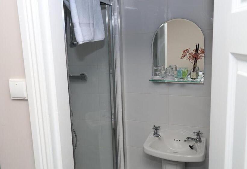 ベーシックルーム, Madelines Accommodation