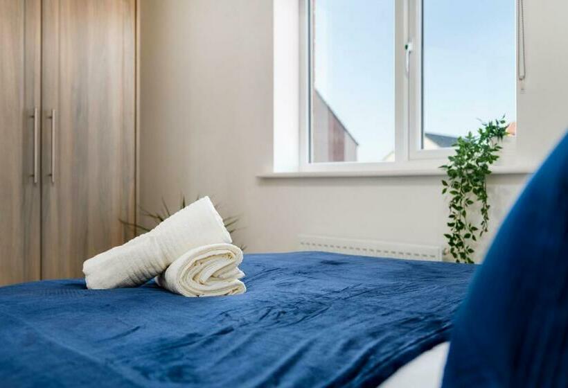 Дом 1 Спальня, The Holt Ideal For Contractors 2 Bedrooms Parking