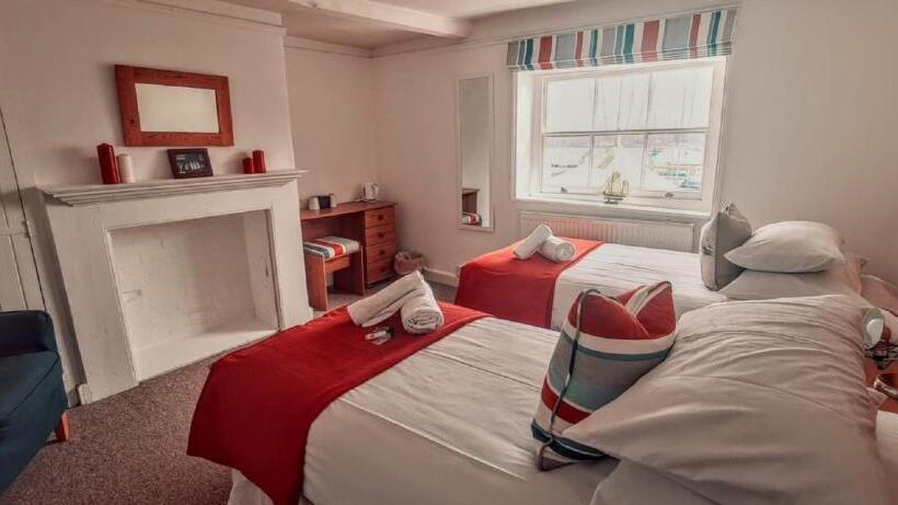 Quarto Estandar Banheiro Compartilhado, Itchenor Sailing Club