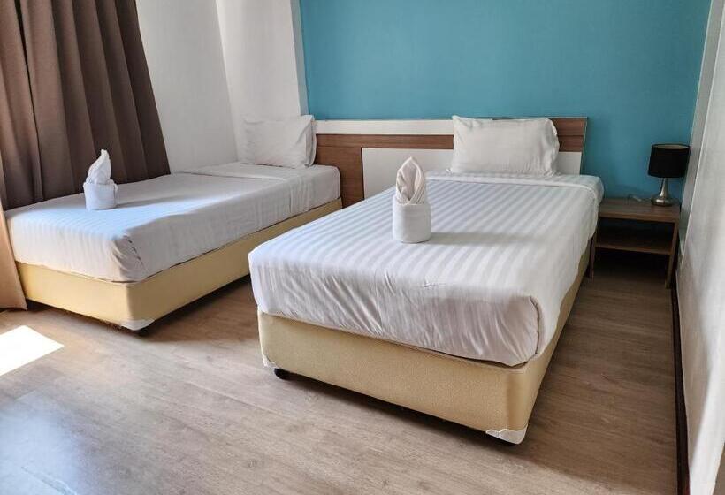Quarto Superior, By Dee At Jomtien