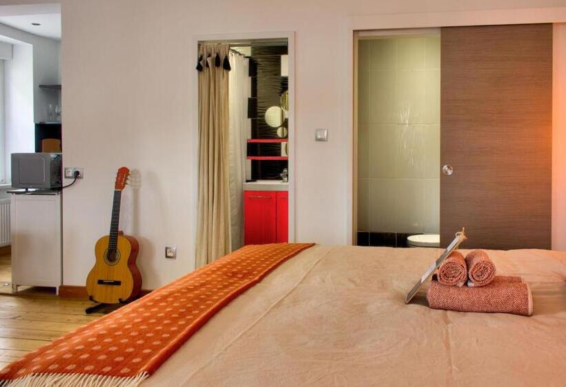 غرفة قياسية مطلة على الجبل, La Maison Forestière
