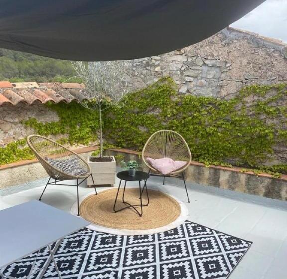 Студия Стандарт, Domaine Le Petit Hameau