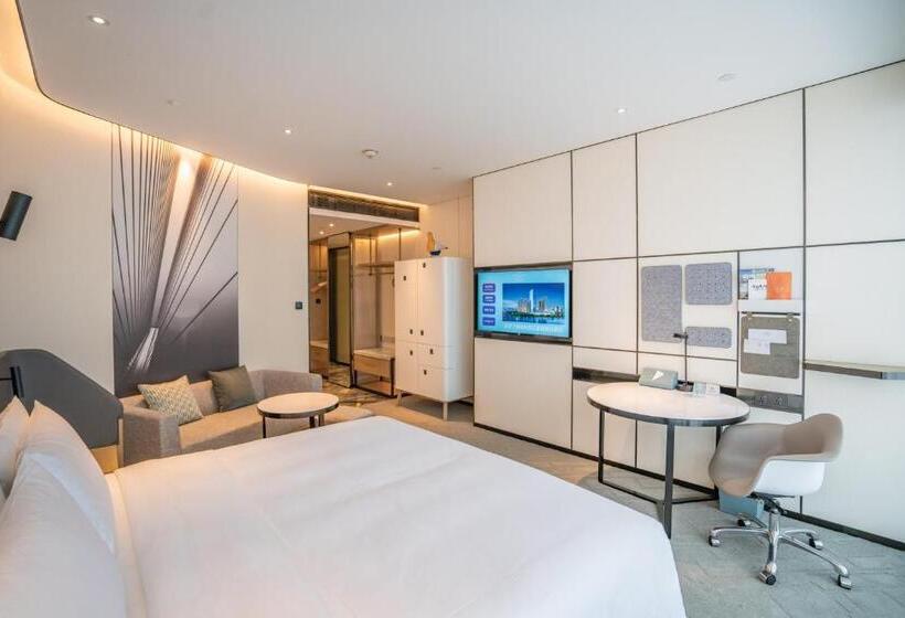 带大床的标准间, Crowne Plaza Quanzhou Riverview, An Ihg