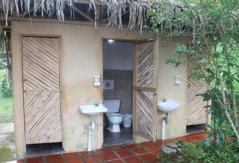 Cameră Familiar cu Baie în Comun, Hospedaje Pance Arí Munani Reserva Natural