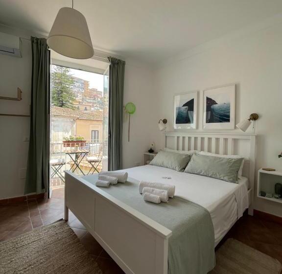 Номер Стандарт с Балконом, Pizzo Central House
