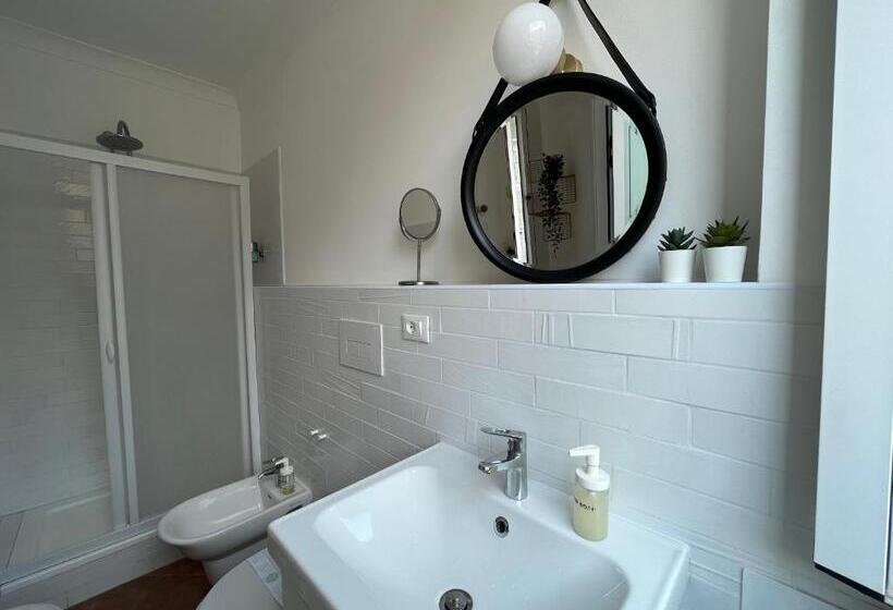 Номер Стандарт с Балконом, Pizzo Central House