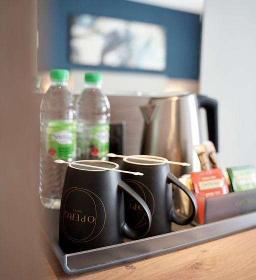 キングサイズベッドのスーペリアルーム, Opero Hotel Southkey Johor Bahru