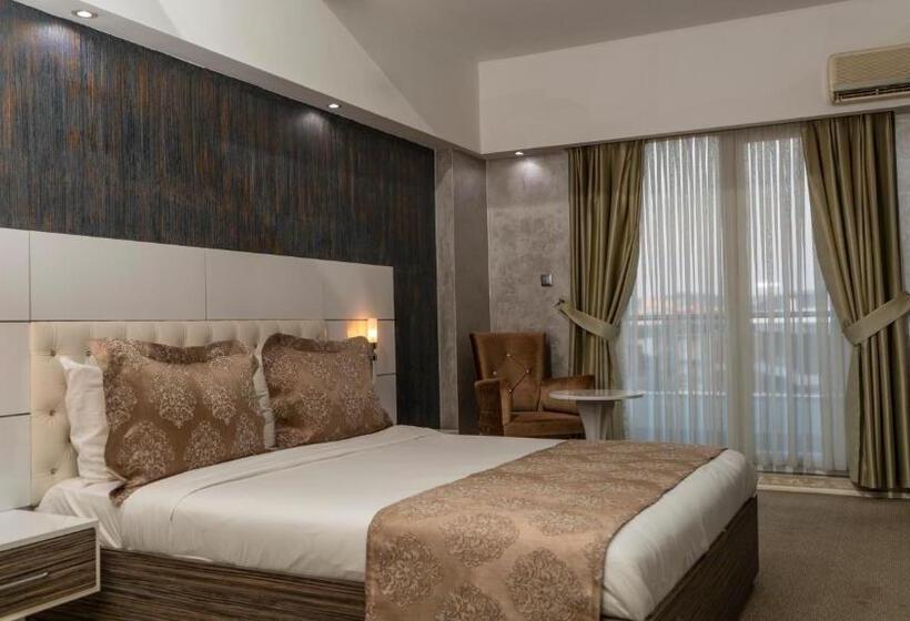 家庭套房, Mox Hotel Wellness & Spa
